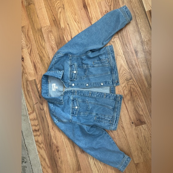 Mountain Mama Universal Thread XL Cropped Jean Jacket - Picture 4 of 6